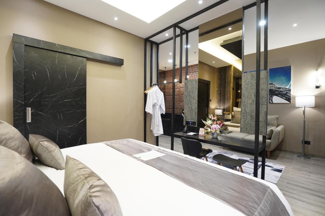De Paris Hotel Medan Kültér fotó