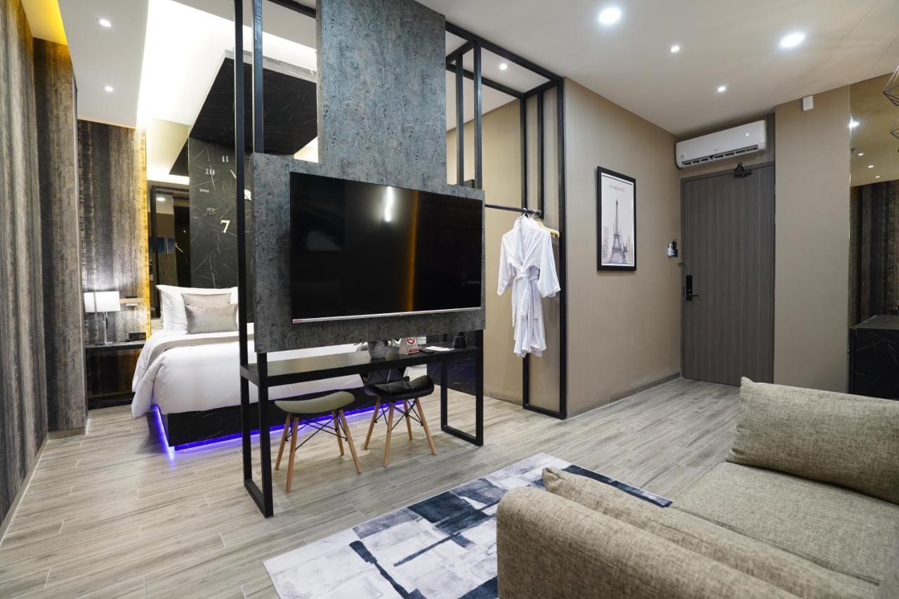 De Paris Hotel Medan Kültér fotó
