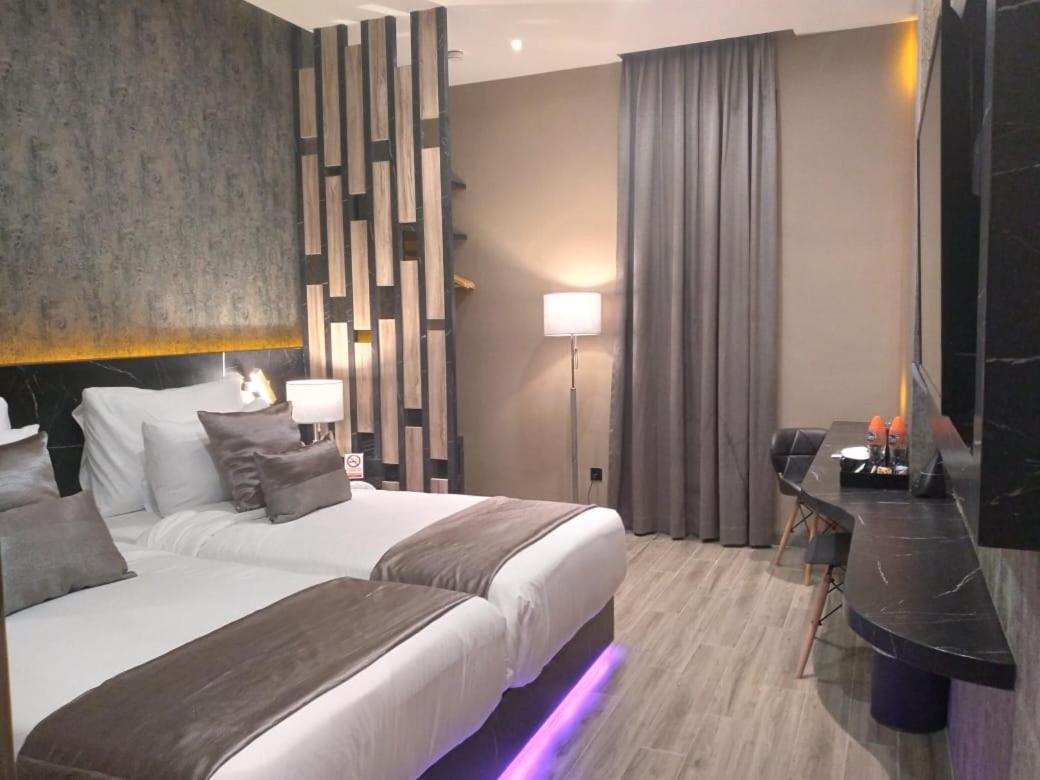 De Paris Hotel Medan Kültér fotó