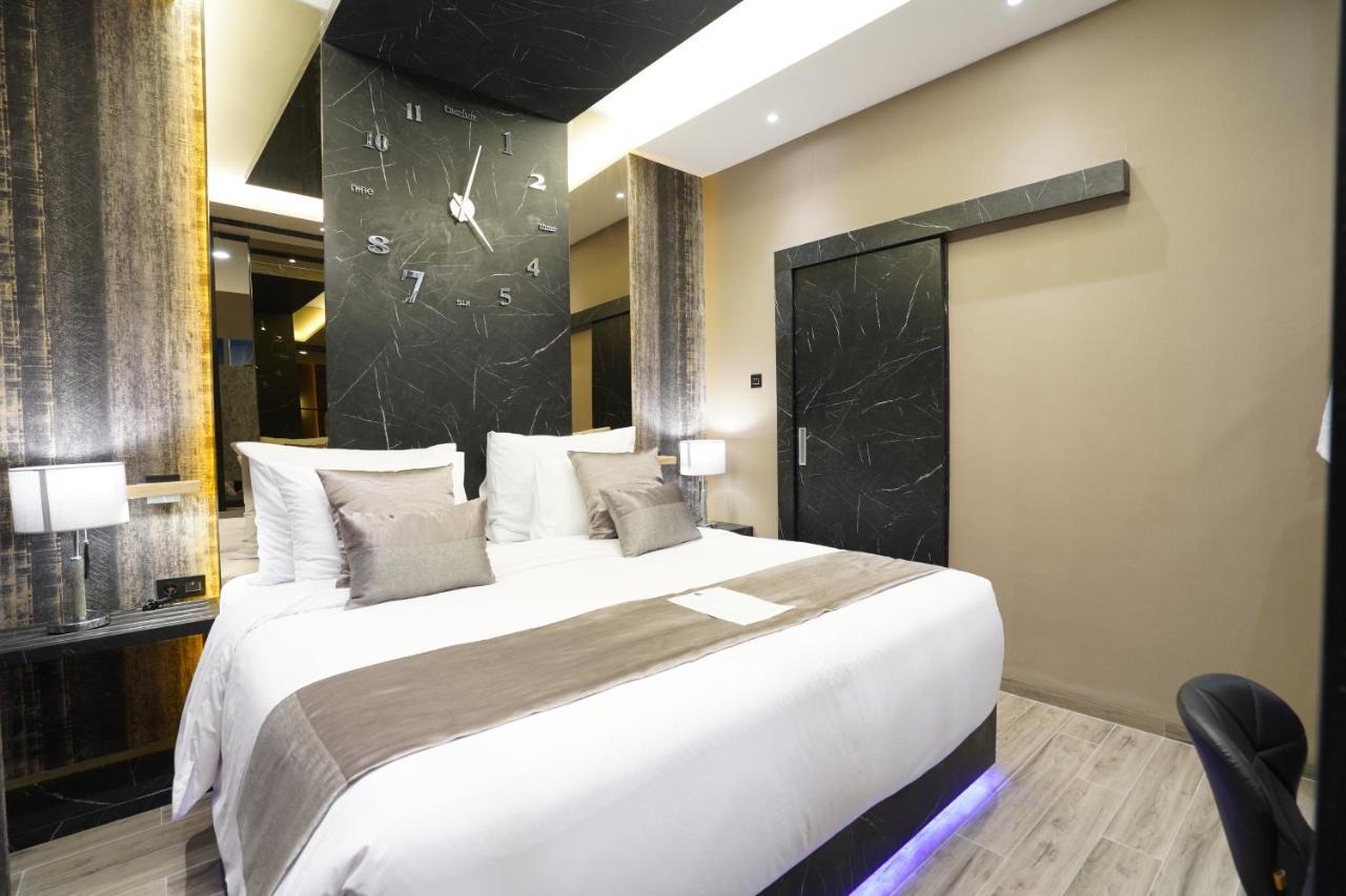 De Paris Hotel Medan Kültér fotó