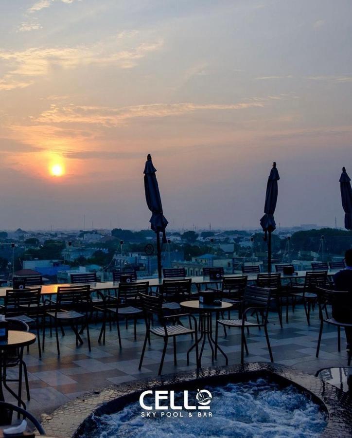 De Paris Hotel Medan Kültér fotó