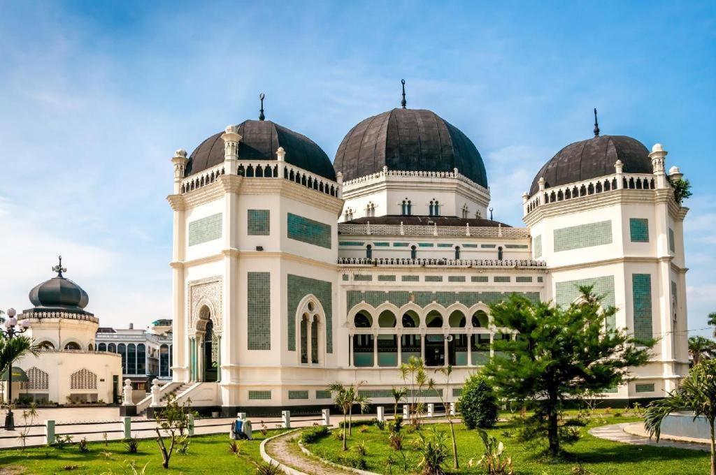De Paris Hotel Medan Kültér fotó